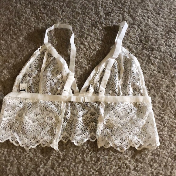 🎄 4/$25 White lace strappy Bralette size medium - Picture 3 of 4